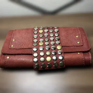 TRES 스터드 장식 가죽 장지갑