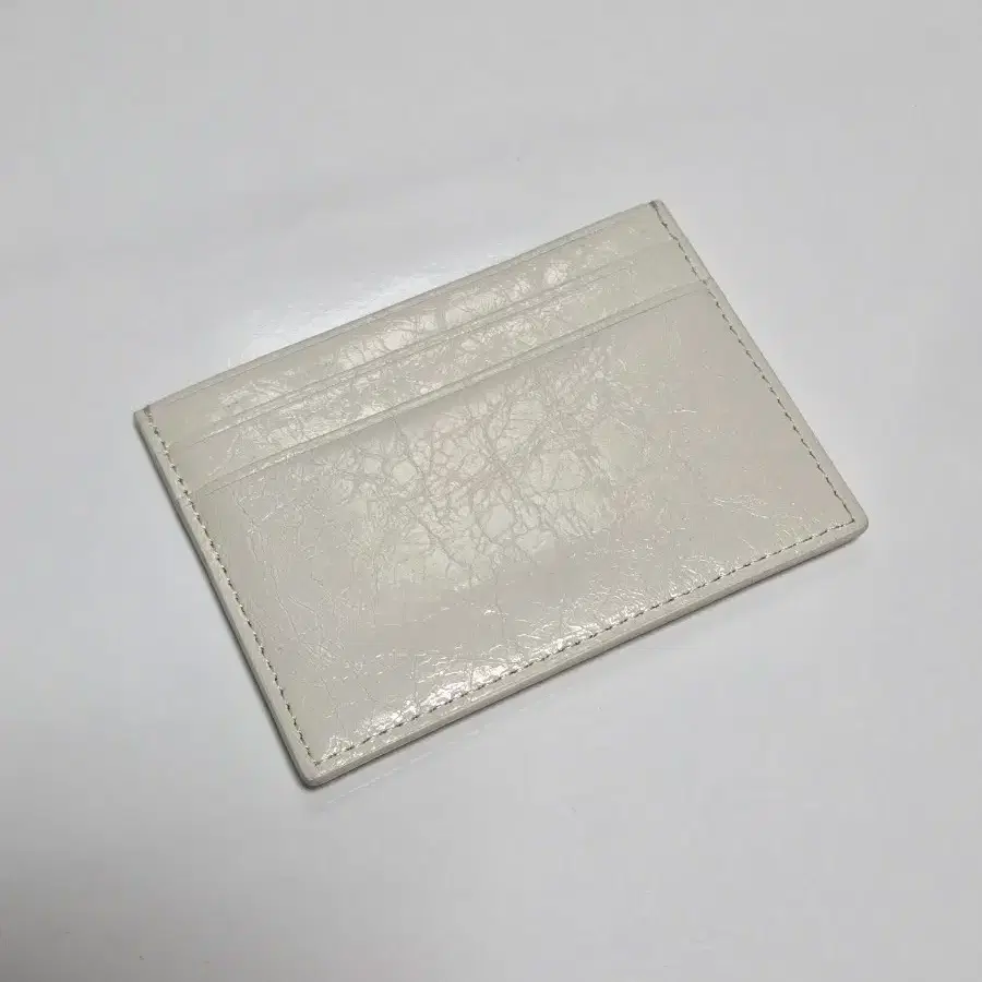 MATIN KIM | 마뗑킴 Matin Kim Glossy Card Wallet Ivory #마뗑킴,#마뗑킴지갑,#마뗑킴카드지갑,#마뗑킴카드  on Bunjang Global Site.