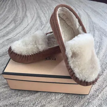 [컨디션 최상] EMU 에뮤 퍼 브라운 로퍼 모카신 24.0cm