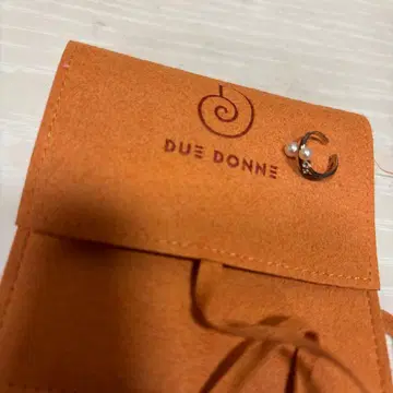 DUE DONNE 펄 스톤 한쪽 귀용 이어 커프