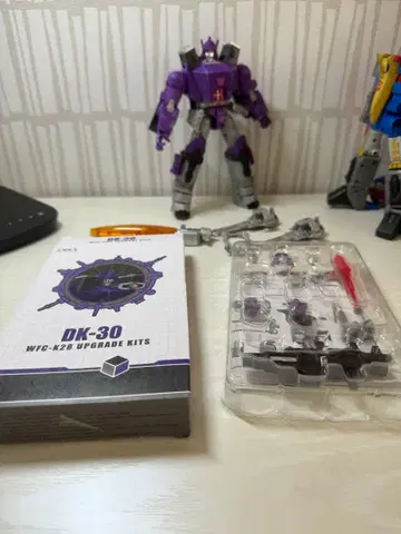 트랜스포머 킹덤 갈바트론 + 업그레이드 키트