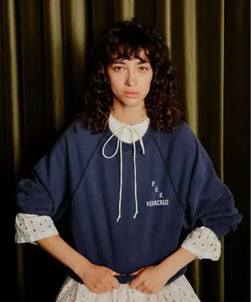 프리다 Freada 데미지 가공 맨투맨