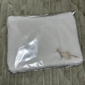 모든 행운을 손에 넣은 남자 퍼 파우치