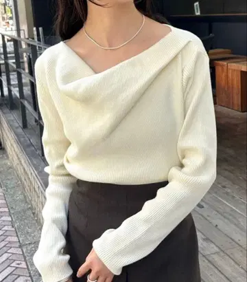 미스틱 mystic 오프숄더 리브 니트