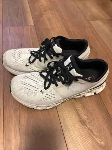 [ 새상품급 ] On Cloud X 화이트 27.5cm