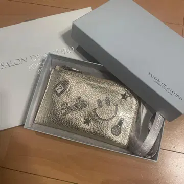 미사용 새상품 살롱 드 알파드 루쿠체 L자 미니 지갑 스마일 골드