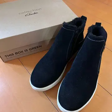 Clarks 블랙 스웨이드 부츠