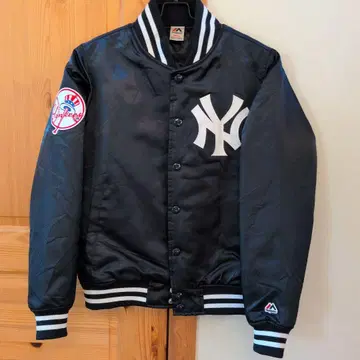 뉴욕 양키스 바시티 자켓 S 사이즈