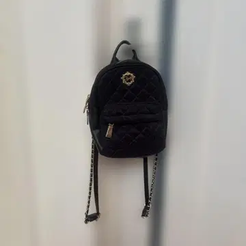 블랙 퀼팅 백팩