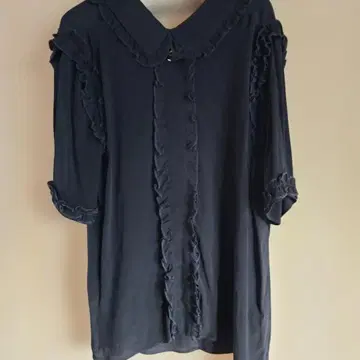 프릴 장식 다크 네이비 반소매 튜닉