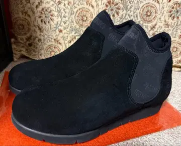 블랙 스웨이드 숏부츠