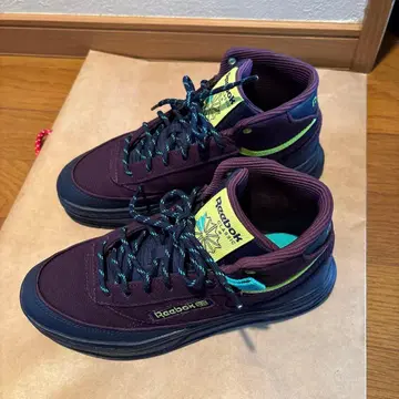 Reebok. 스니커즈 23.5cm