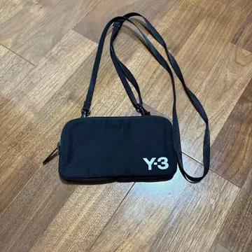 Y-3 블랙 숄더백 사코슈