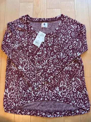 꽃무늬 니트 V넥 긴팔 상의