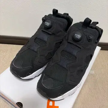 리복 펌프 퓨리 스니커즈 DV6985