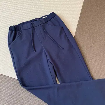 B-THREE 네이비 스트레이트 슬랙스 가을/겨울