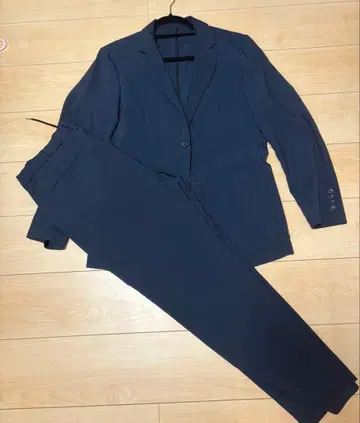 GU 네이비 비즈니스 정장 세트