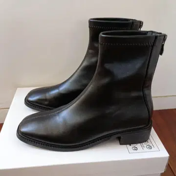 Aunt Marie's 스퀘어토 스트레치 가죽 숏부츠