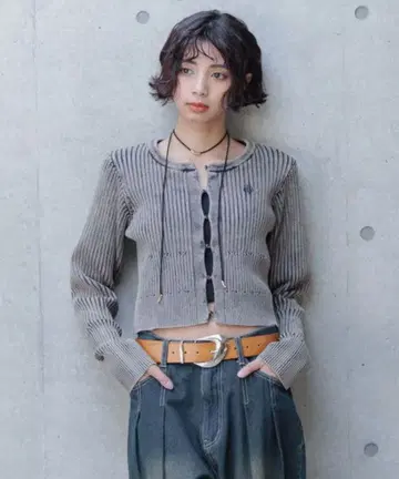 PAGEBOY 피그먼트 후크 리브 니트 블랙