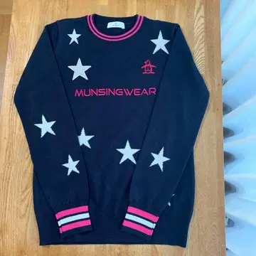 먼싱웨어 골프 별 모양 스웨터