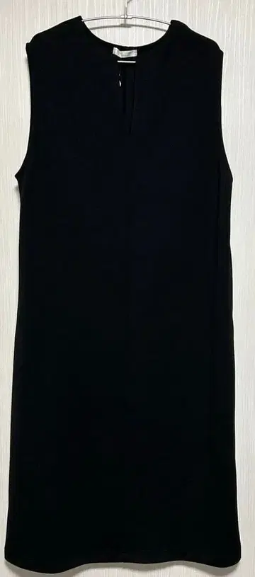 슬리브리스 블랙 롱 원피스