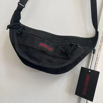 BRIEFING 블랙 사코슈