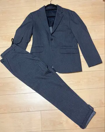 GU 스트라이프 비즈니스 정장 그레이