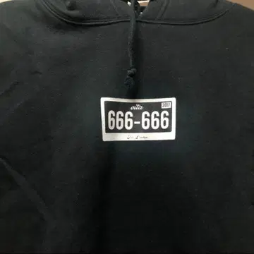 SIX LOUNGE 후드티