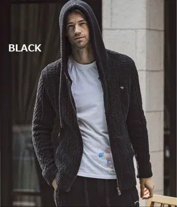 1PIU1UGUALE3 RELAX 니트 후드티