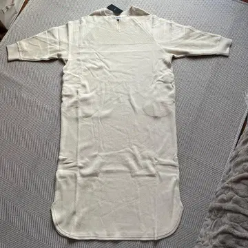 URBAN RESEARCH DOORS 허니콤 절개 컷 원피스 9350엔