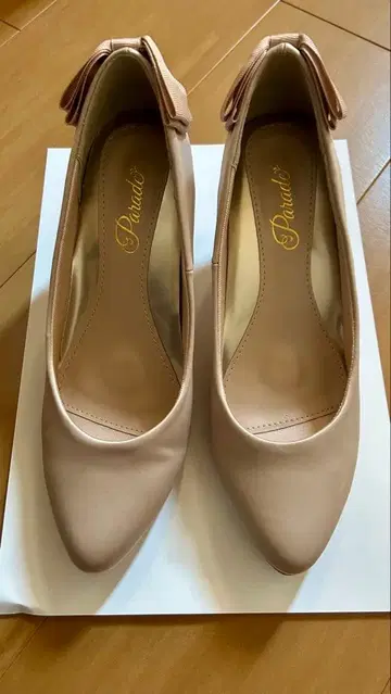 베이지 리본 포함 하이힐 5cm