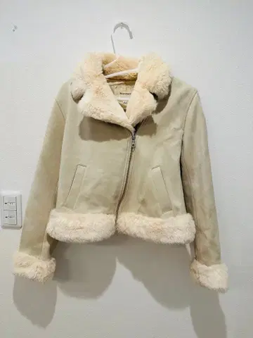 베이지 스웨이드 퍼 자켓