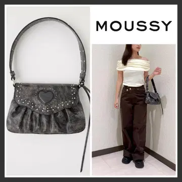 MOUSSY HEART GATHER 스터드 백 블랙