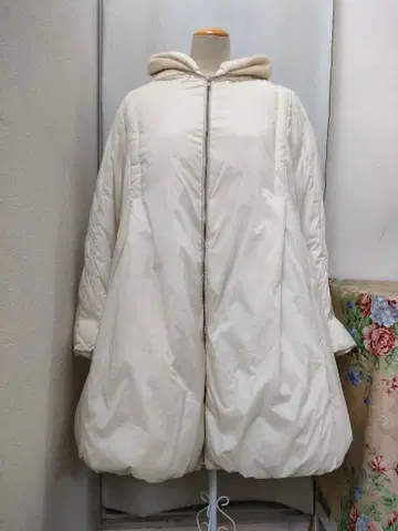 JNBY 화이트 다운 코트