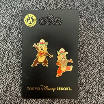 디즈니 테이블 이즈 웨이팅 칩 데일 핀 배지