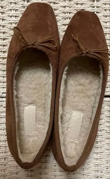 미사용 로리즈팜 퍼 발레 슈즈 M 사이즈