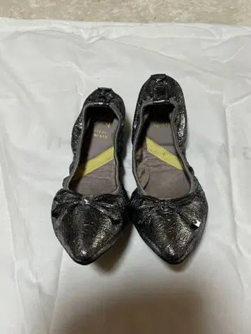 버터플라이 트위스트 발레 슈즈 (중고)