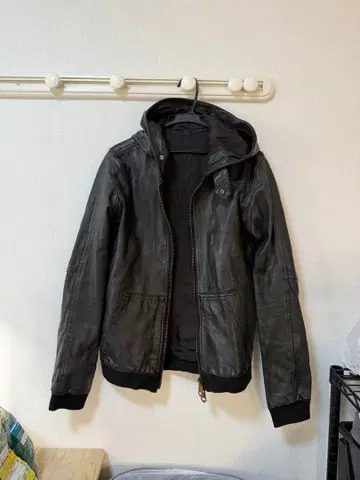 sise 후드 부착 블랙 가죽 자켓