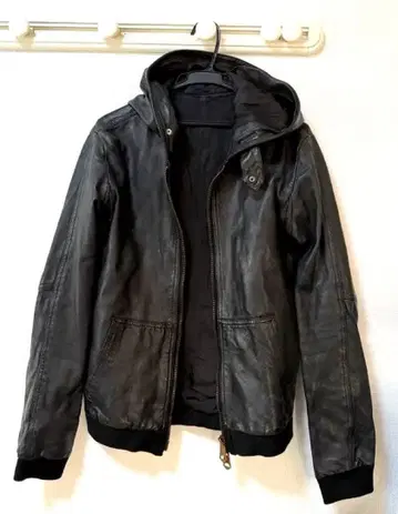 sise 후드 부착 블랙 가죽 자켓