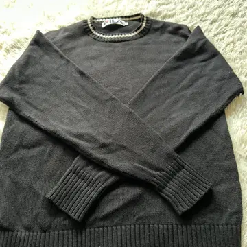 FILA 블랙 스웨터 S 사이즈