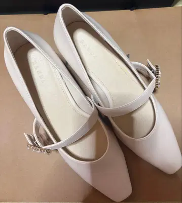 RANDA 힐 펌프스 화이트