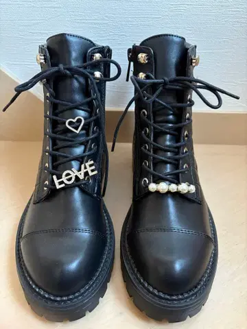 스트라디바리우스 부츠