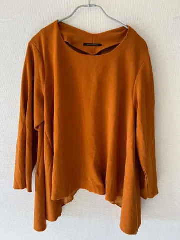 BARNYARDSTORM 벽돌색 벨 소매 느낌 블라우스
