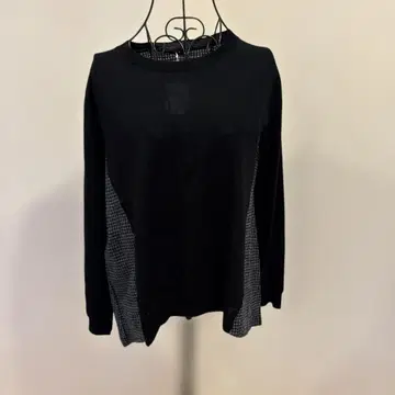 블랙과 체크 무늬의 긴팔 튜닉