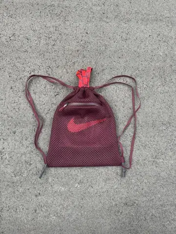 Nike 메쉬 냅색 버건디