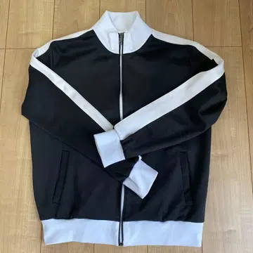 새상품급 ZARA MAN 블랙/화이트 저지 M