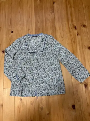 새상품급 제이슬로우 리버티 블라우스 사이즈 2