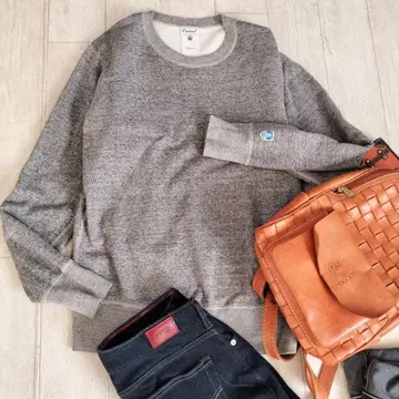 Orcival 그레이 맨투맨 France 4