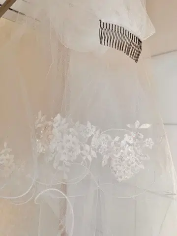 자수 장식 화이트 웨딩 베일