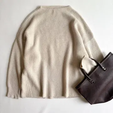 이에나*라쿤 풀오버 니트 양모 워셔블 베이지